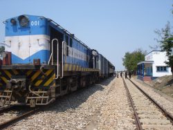 Train at Dondo, Sena line (1024x768)